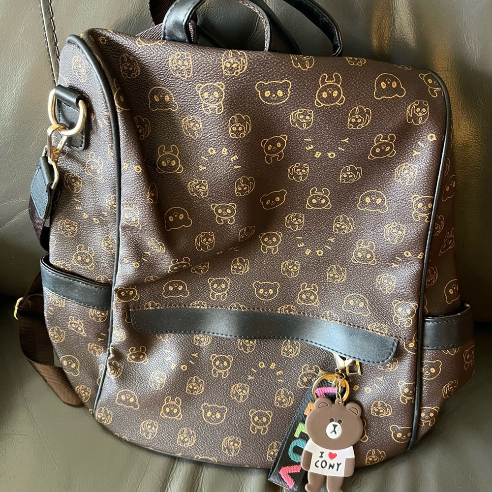 Backpack that converts to a shoulder bag!